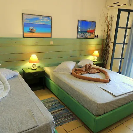 Apartment Kalamitsi Studios