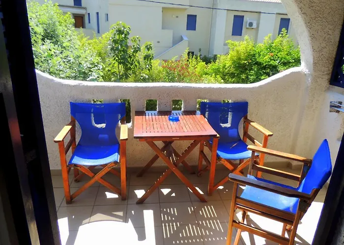 Apartment Kalamitsi Studios