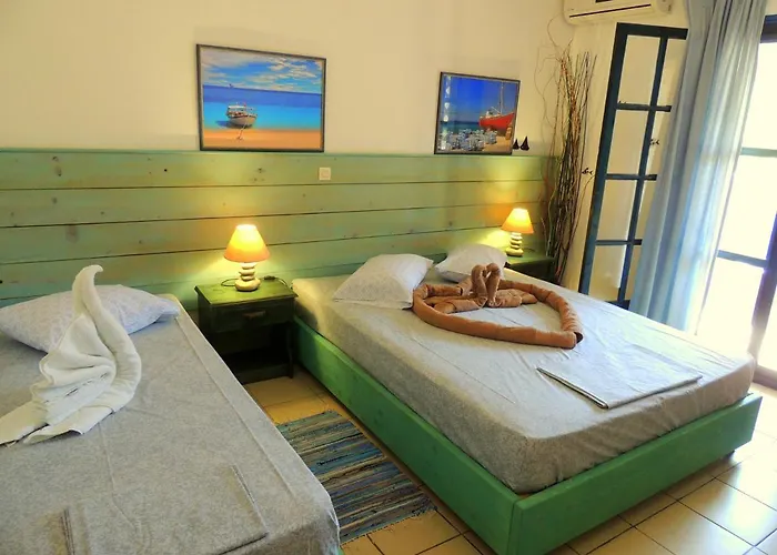 Apartment Kalamitsi Studios