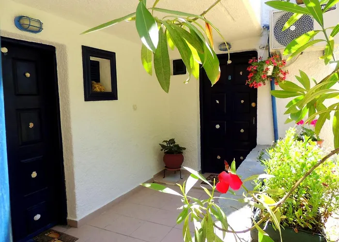 公寓 Kalamitsi Studios *