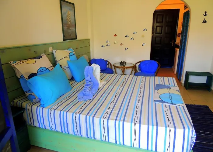 Kalamitsi Studios Apartment Kalamítsion