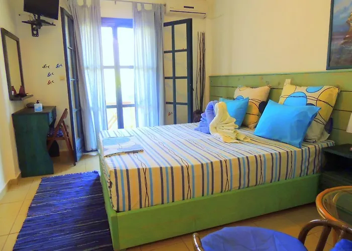 Apartment Kalamitsi Studios