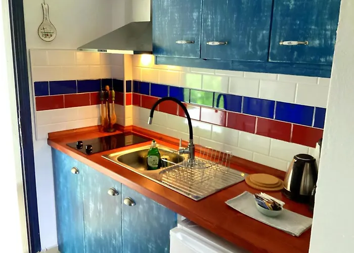 Kalamitsi Studios * Kalamítsion